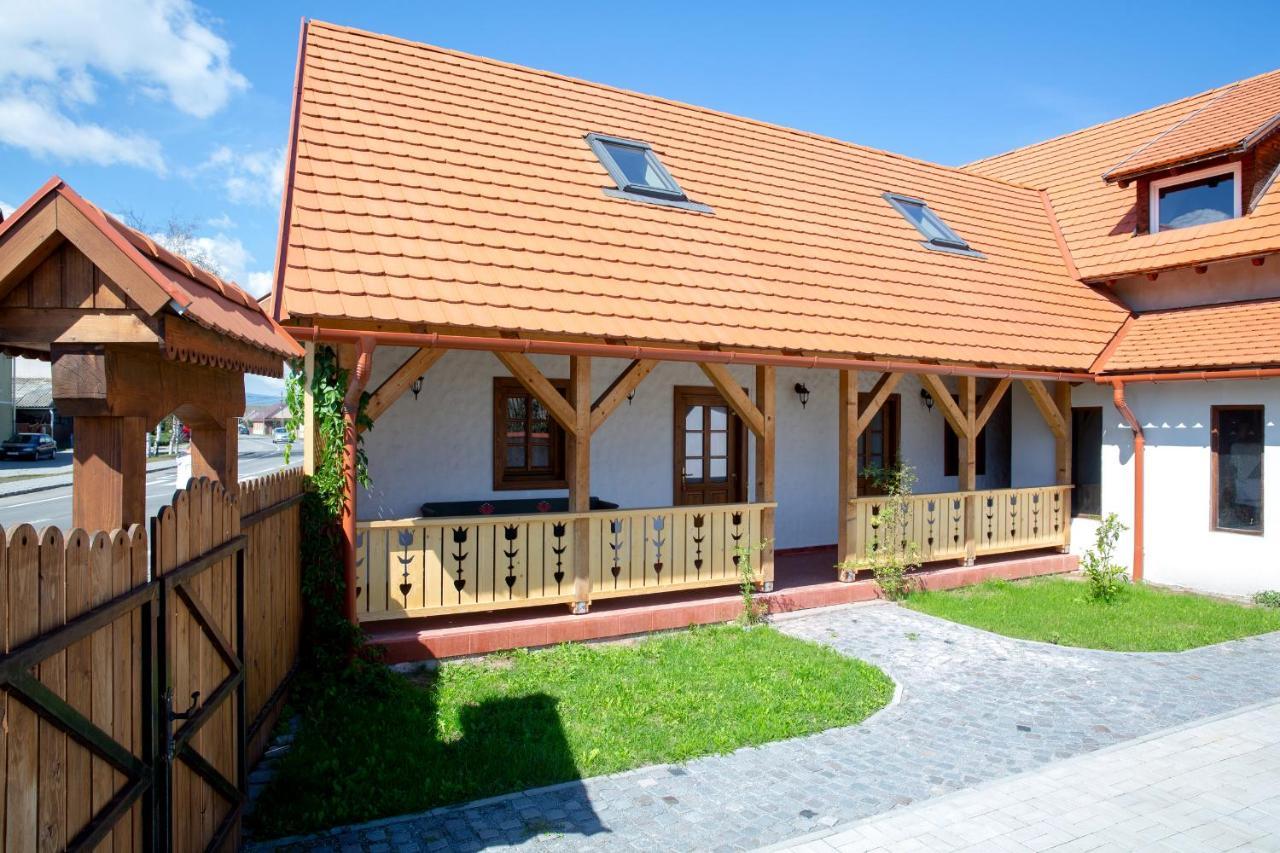 Pepi Vendeghaz - Casa De Oaspeti Pepi Joseni  Exterior photo